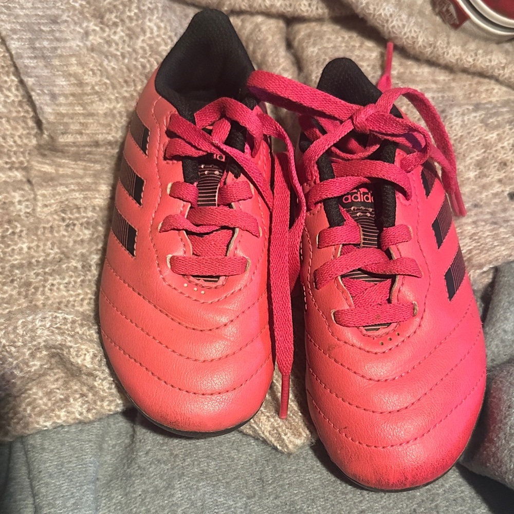 Adidas Kids Bright pink soccer cleats Sneakers
